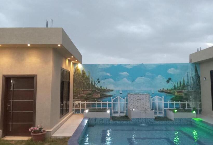 منتجع شاليهات الرولز