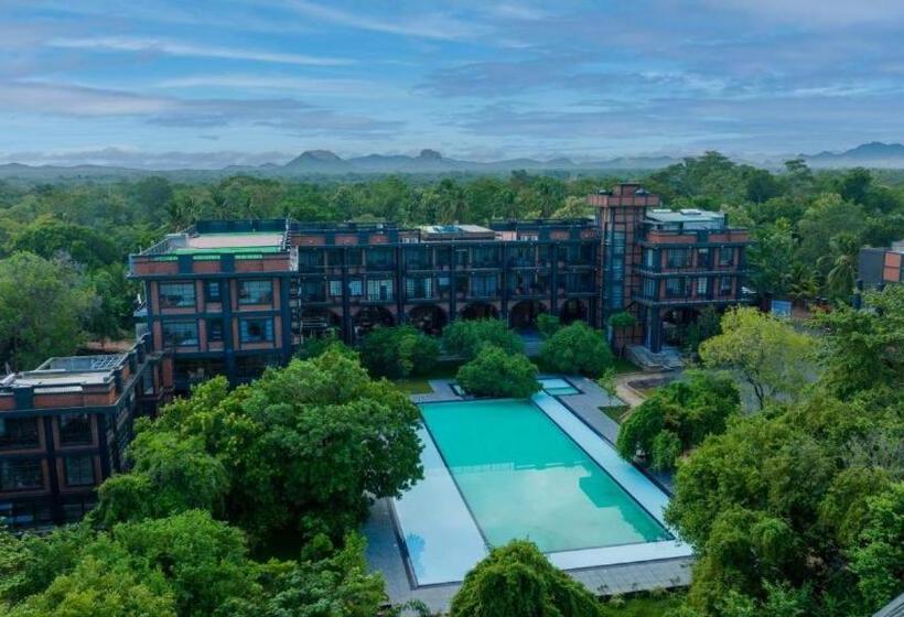 リゾートホテル Covanro Sigiriya   Brand New Luxury