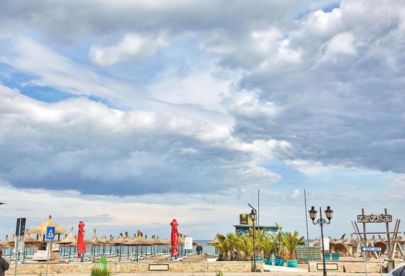 Studio Panoramic Sea On