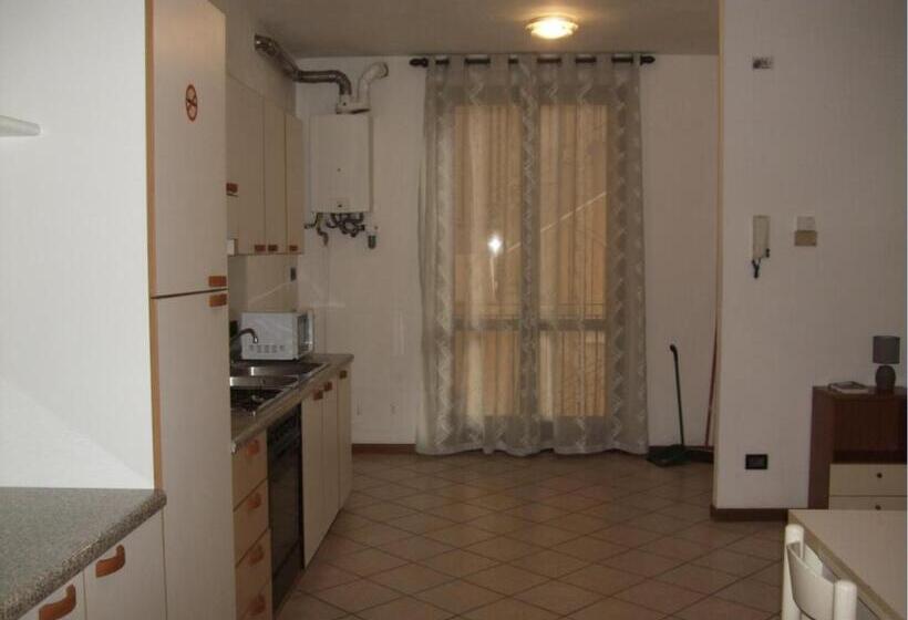 호스텔 Foresteria Casa Dante