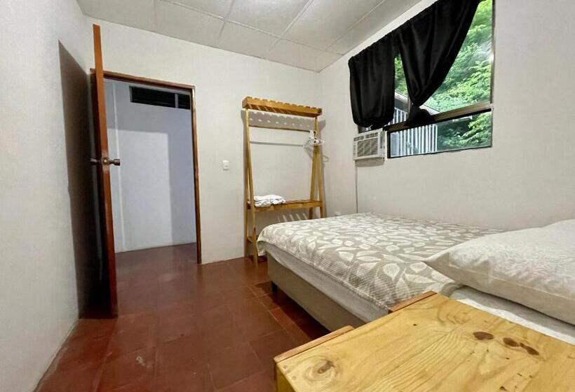 هاستل Hostal Namborus
