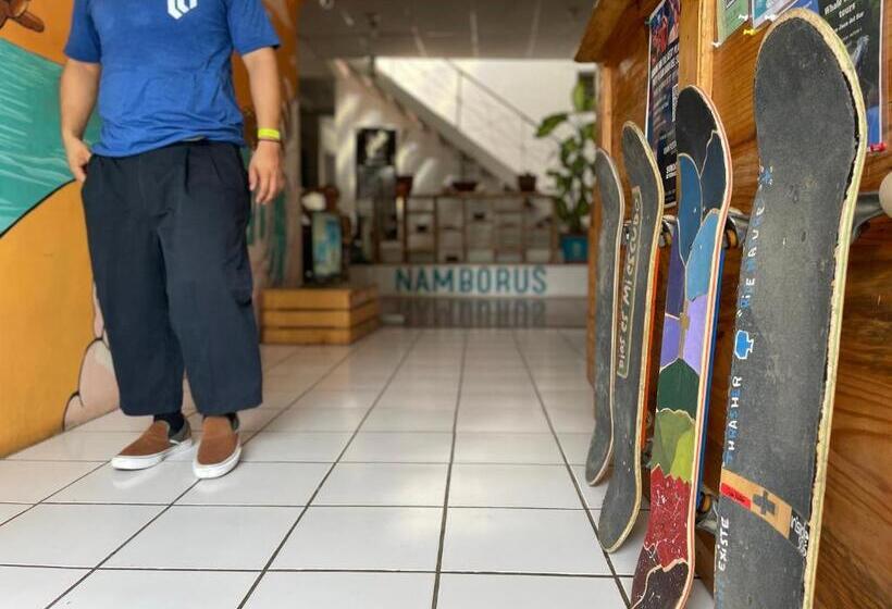 هاستل Hostal Namborus