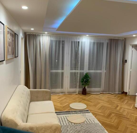 ベッドアンドブレックファースト Chambre Privée Face Arrêt De Tram Proche Métro 5 Pablo Picasso, Chambres Individuelles , La Cuisine