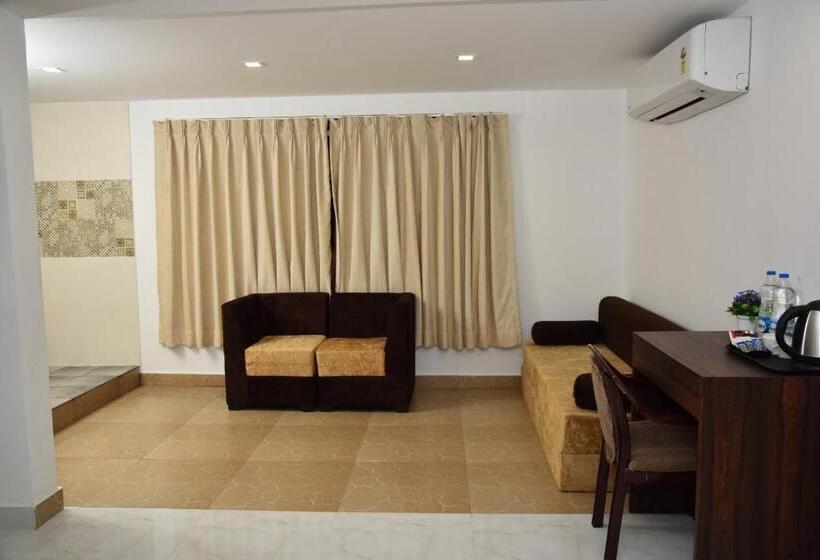 استراحتگاه De Falcon Beach Goa Candolim