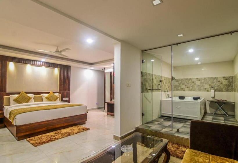 استراحتگاه De Falcon Beach Goa Candolim