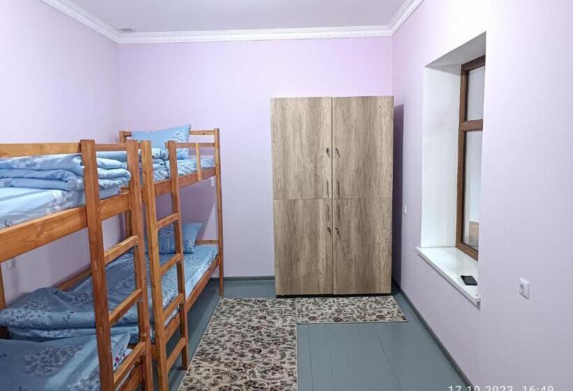 Injir Hostel
