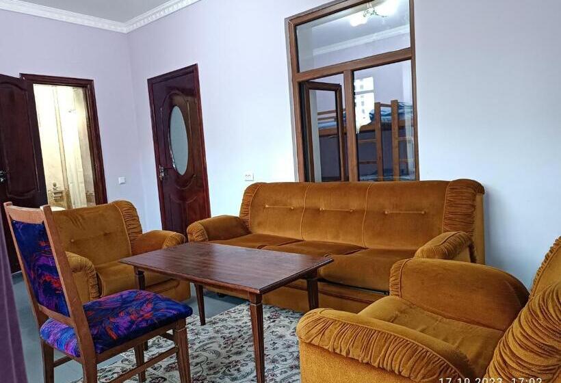 Injir Hostel
