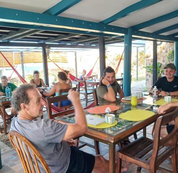 پانسیون Hostel Saltwater