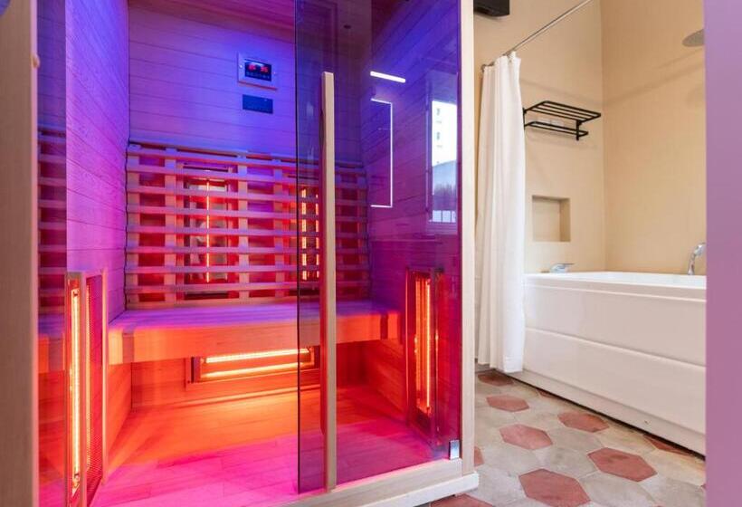 پانسیون Regina Suite