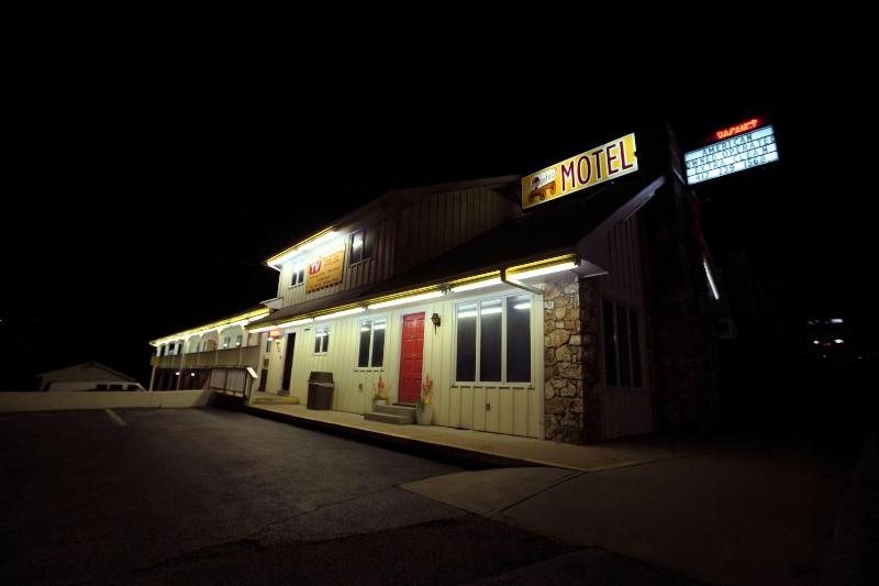 Homestead Motel