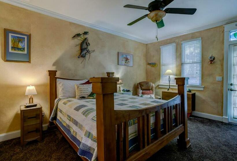 فندق Anchor Inn Nsb Bed And Breakfast