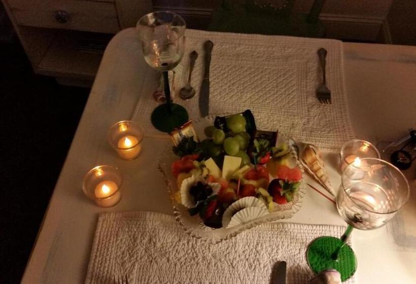 فندق Anchor Inn Nsb Bed And Breakfast