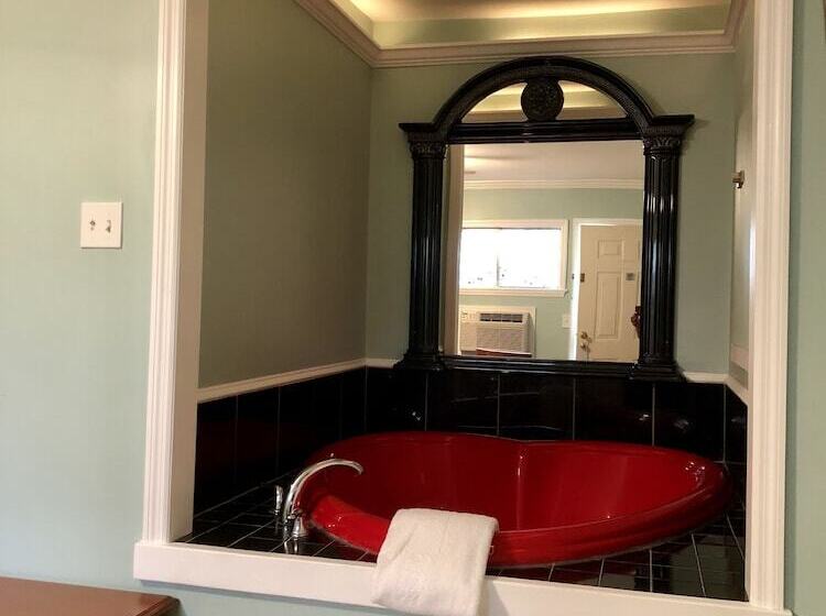 هتل Atlantis Inn   Tybee Island