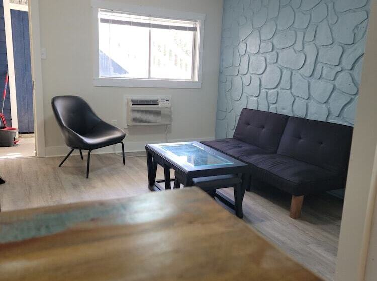 هتل Atlantis Inn   Tybee Island