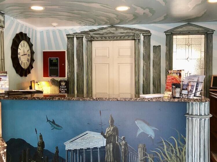 هتل Atlantis Inn   Tybee Island
