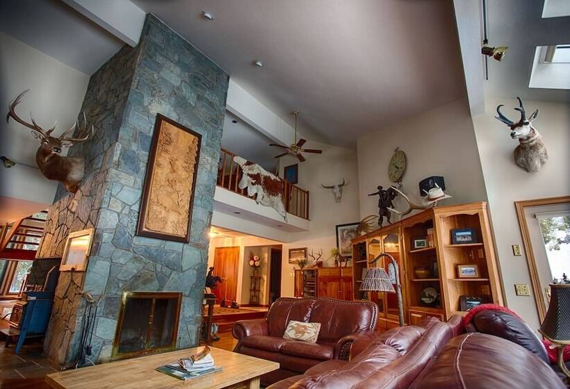 فندق Bar W Guest Ranch