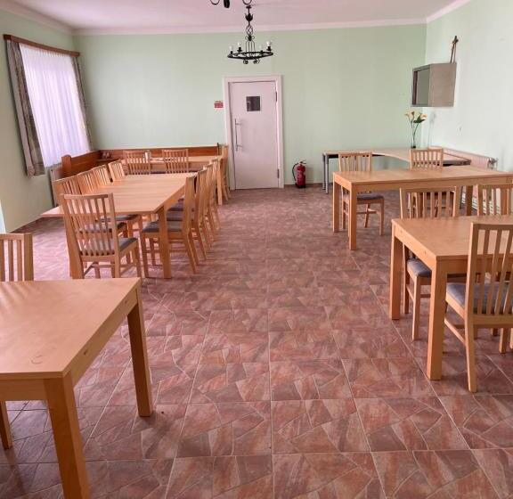 فندق Beherbergungsbetrieb Madle