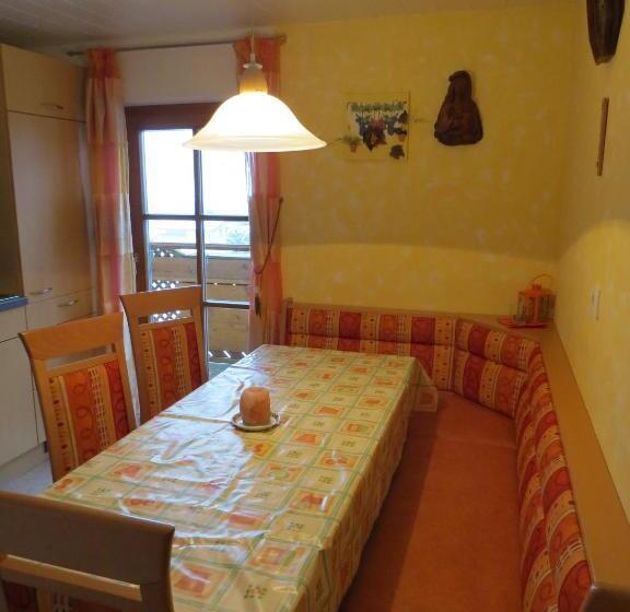 فندق Biohof Haus Wieser