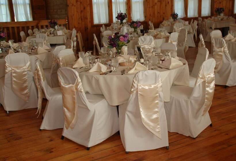 Отель Caberfae Peaks Ski & Golf Resort