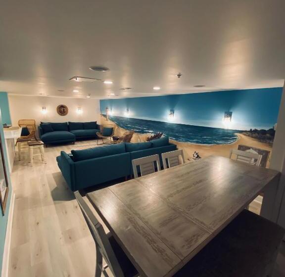 فندق Canalside Inn