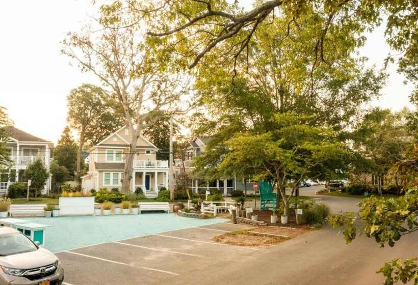 فندق Canalside Inn