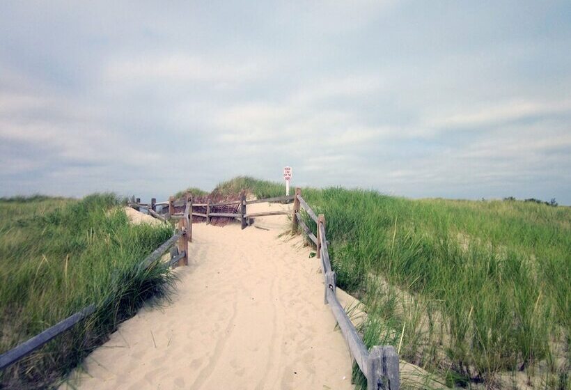 ホテル Candleberry Inn On Cape Cod