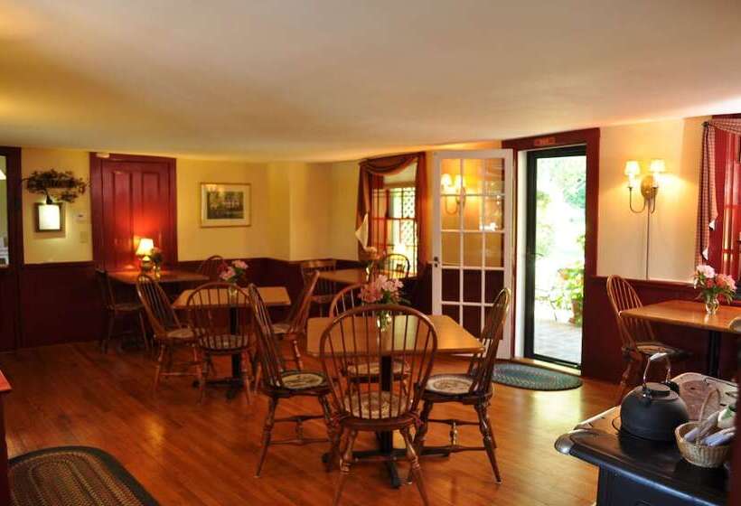 ホテル Candleberry Inn On Cape Cod
