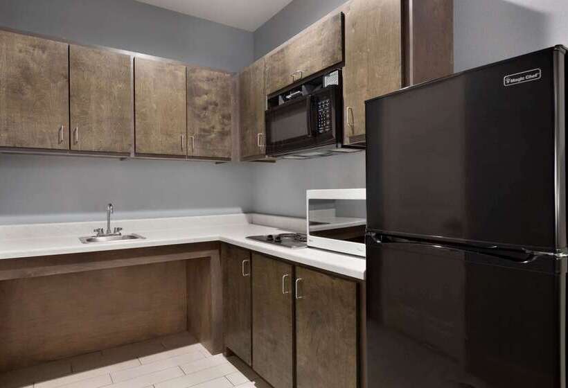 هتل Days Inn By Wyndham Odessa