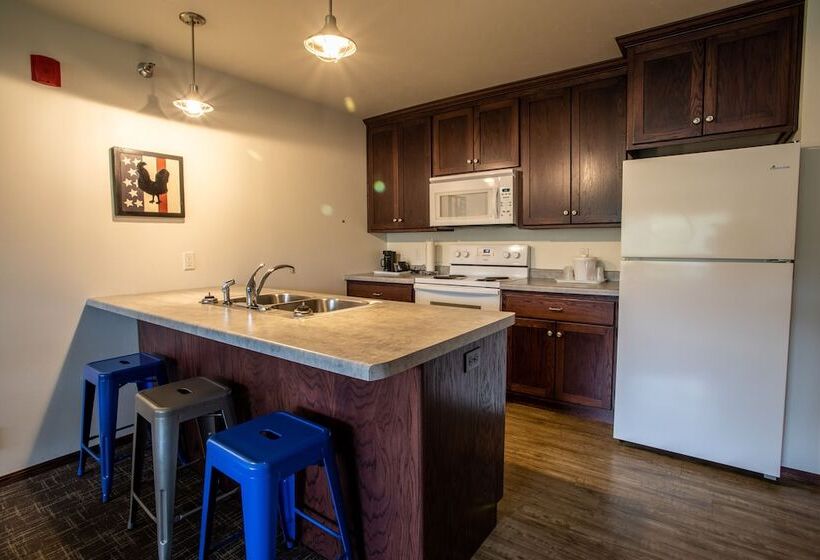 فندق Open Hearth Lodge