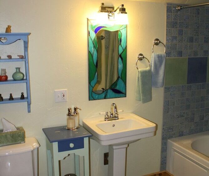 فندق Riverside Meadows Cabins