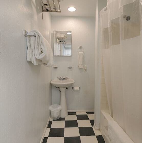 فندق Sabal Palms Inn