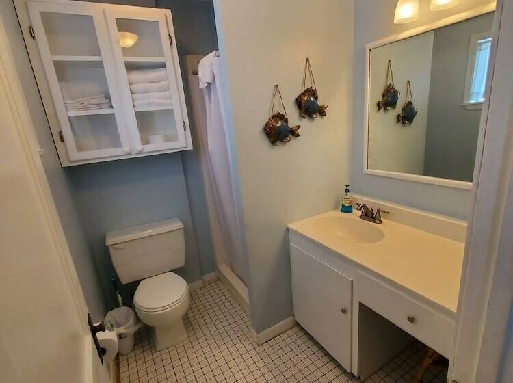 هتل Sea And Sands Cottages