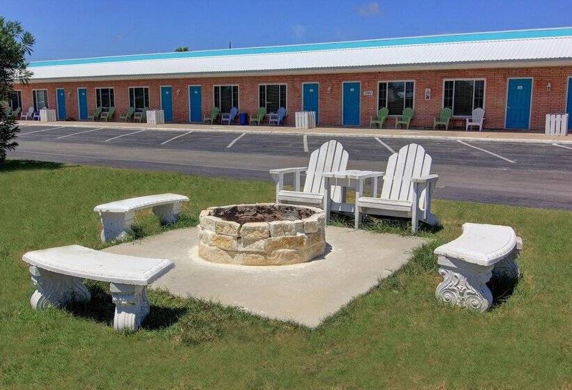 Shark Reef Resort Motel & Cottages