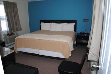 Shore Point Motel