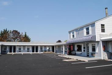 Shore Point Motel