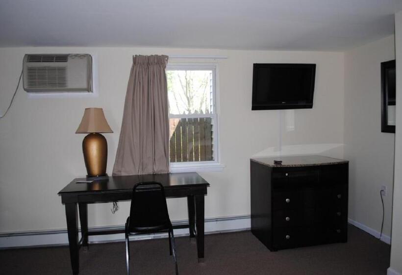 Shore Point Motel