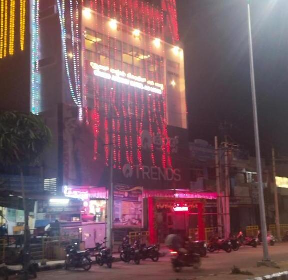 Grand Akshay Hotel And A/c Lodge