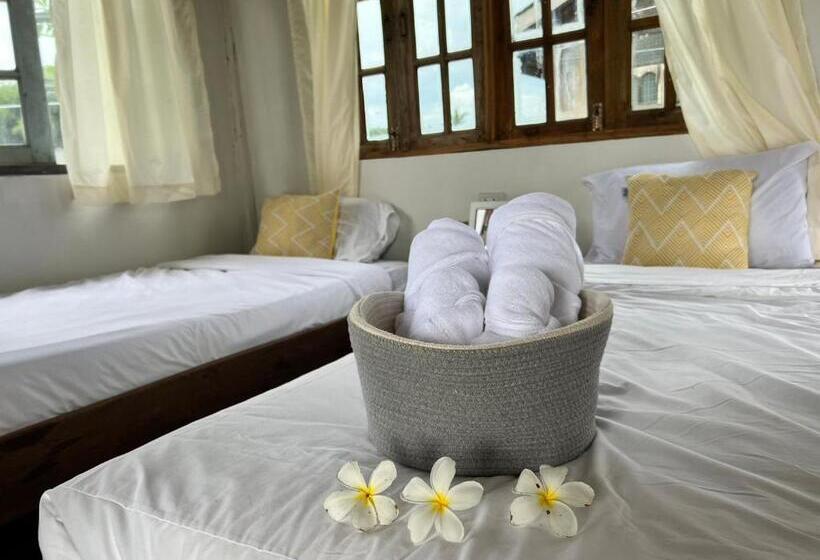 Hotel Dee Tor Jai Farm Stay ดีต่อใจฟาร์มสเตย์