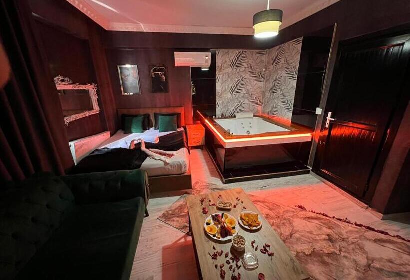 ホテル Ottoman Suit Apartment &