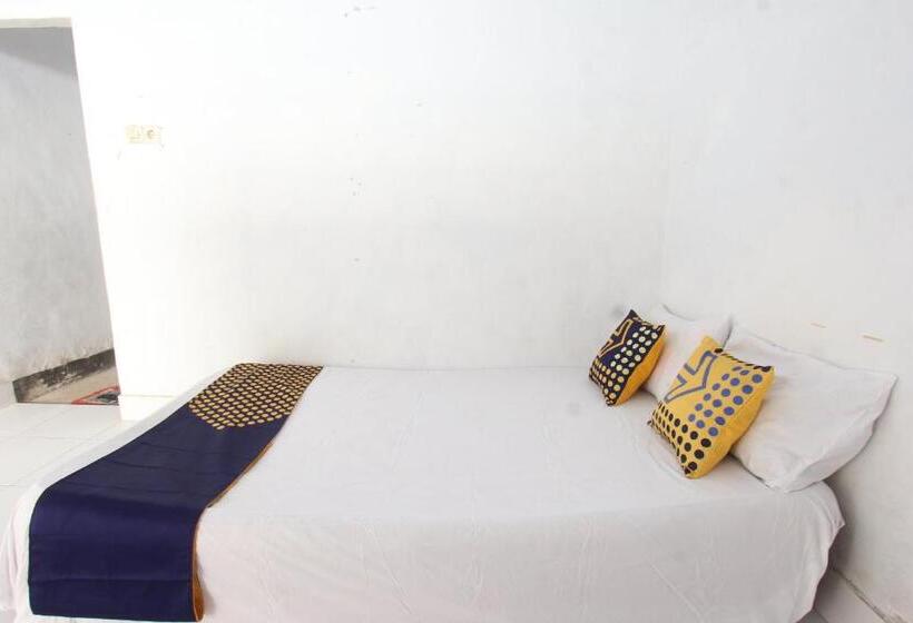 فندق Oyo Life 93153 Kos Jenggala