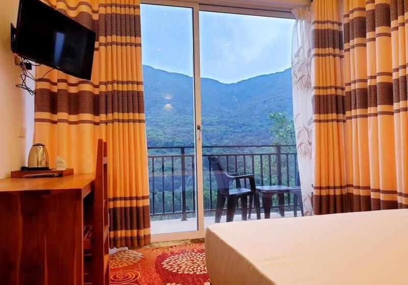 فندق Sinharaja Tea Garden