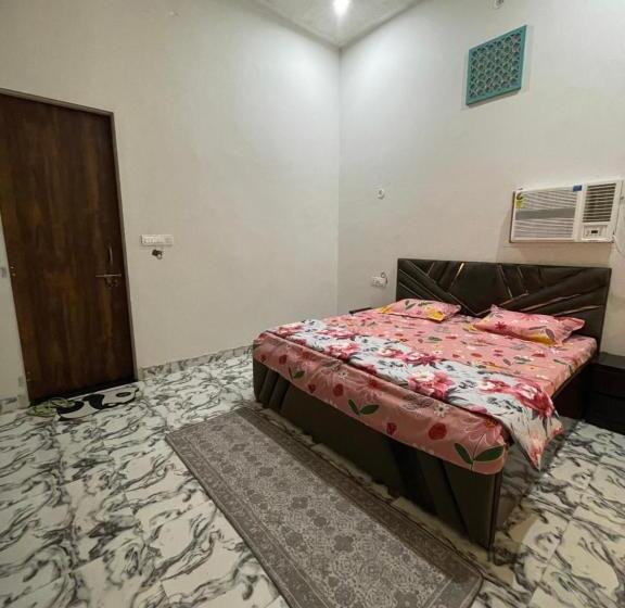 فندق Srivan Homestay