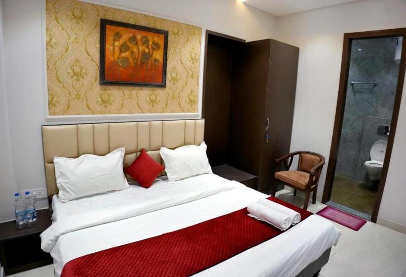 Hotel Swastik 5 Minutes Walking From Golden Temple