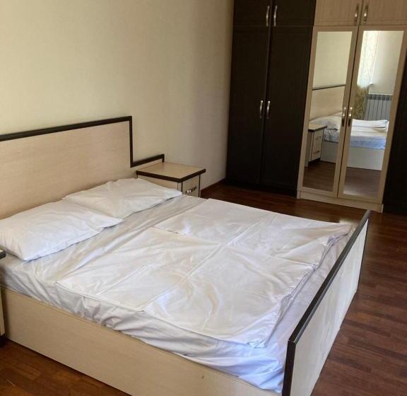 پانسیون Green Garden Guest House