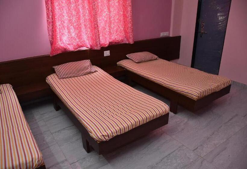 بنسيون Krushna Guest House