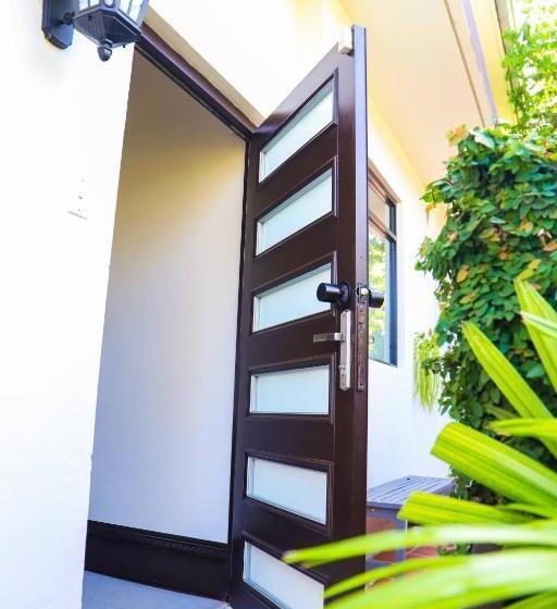 پانسیون Room In House   Pr Private Rm8 2 Beds 1 3ppl Gated Keypad Parking