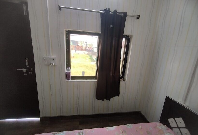ペンション Shiva Guest House