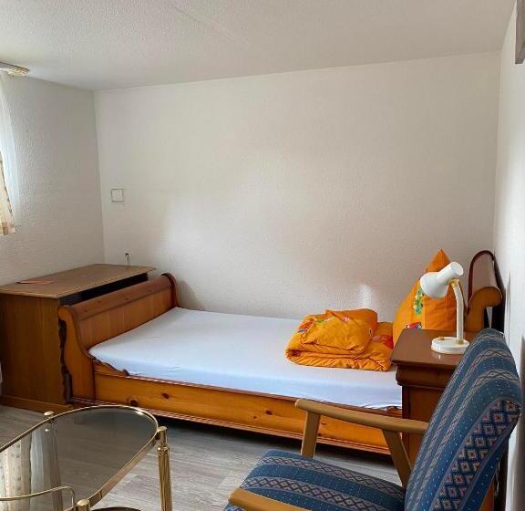 פנסיון Van Kim 2   Souterrain Monteurwohnung