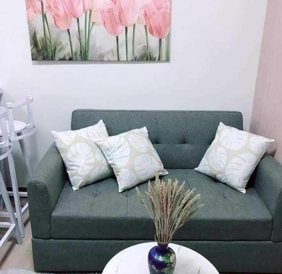 منتجع J&r Staycation   Smdc Trees Residences