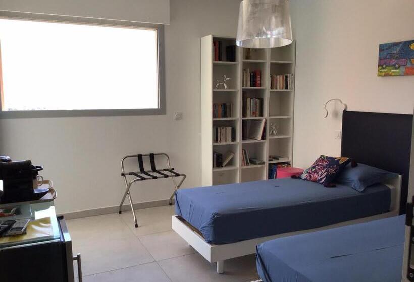 مبيت وإفطار Suite Avec 2 Chambres D Hôtes Pour 1 à 4 Personnes Avec Terrasse, Vue Mer, Parking Privé, Proche Por